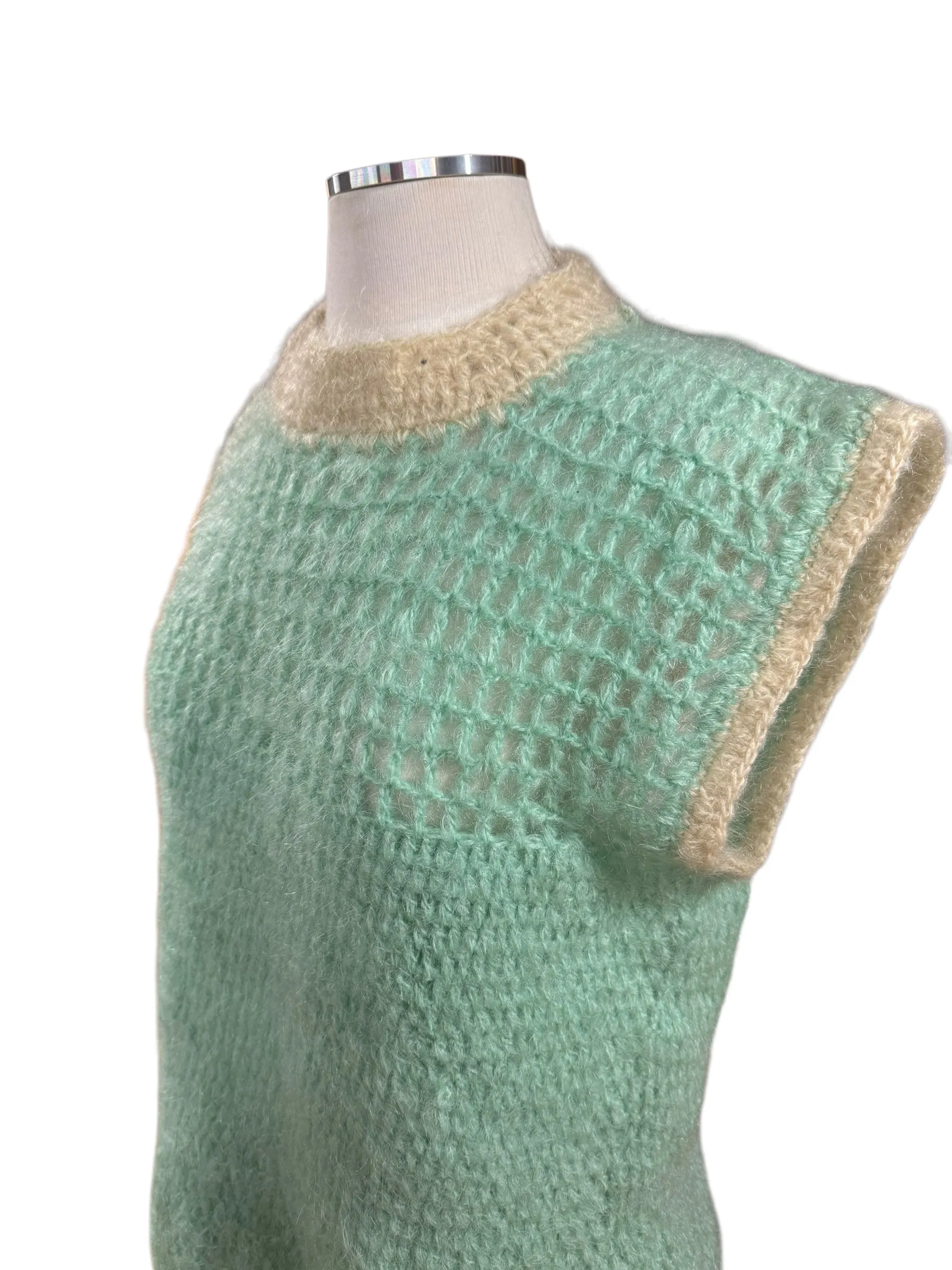 1960s Mint Green Mohair Sleeveless Sweater M
