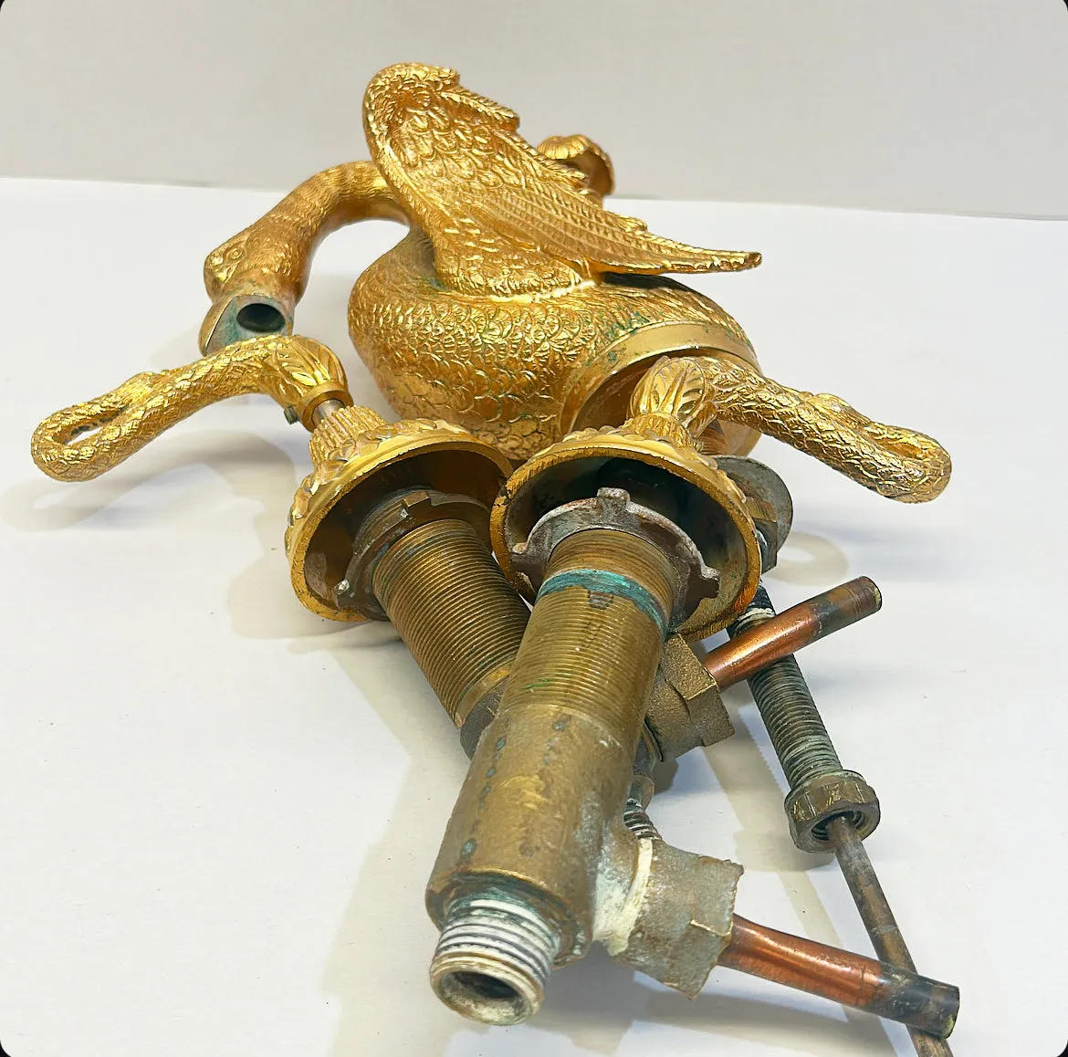 Fabulous rare vintage 1980s swan faucet with matching swan handles