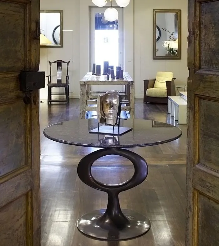 Op Round Table, Bronze