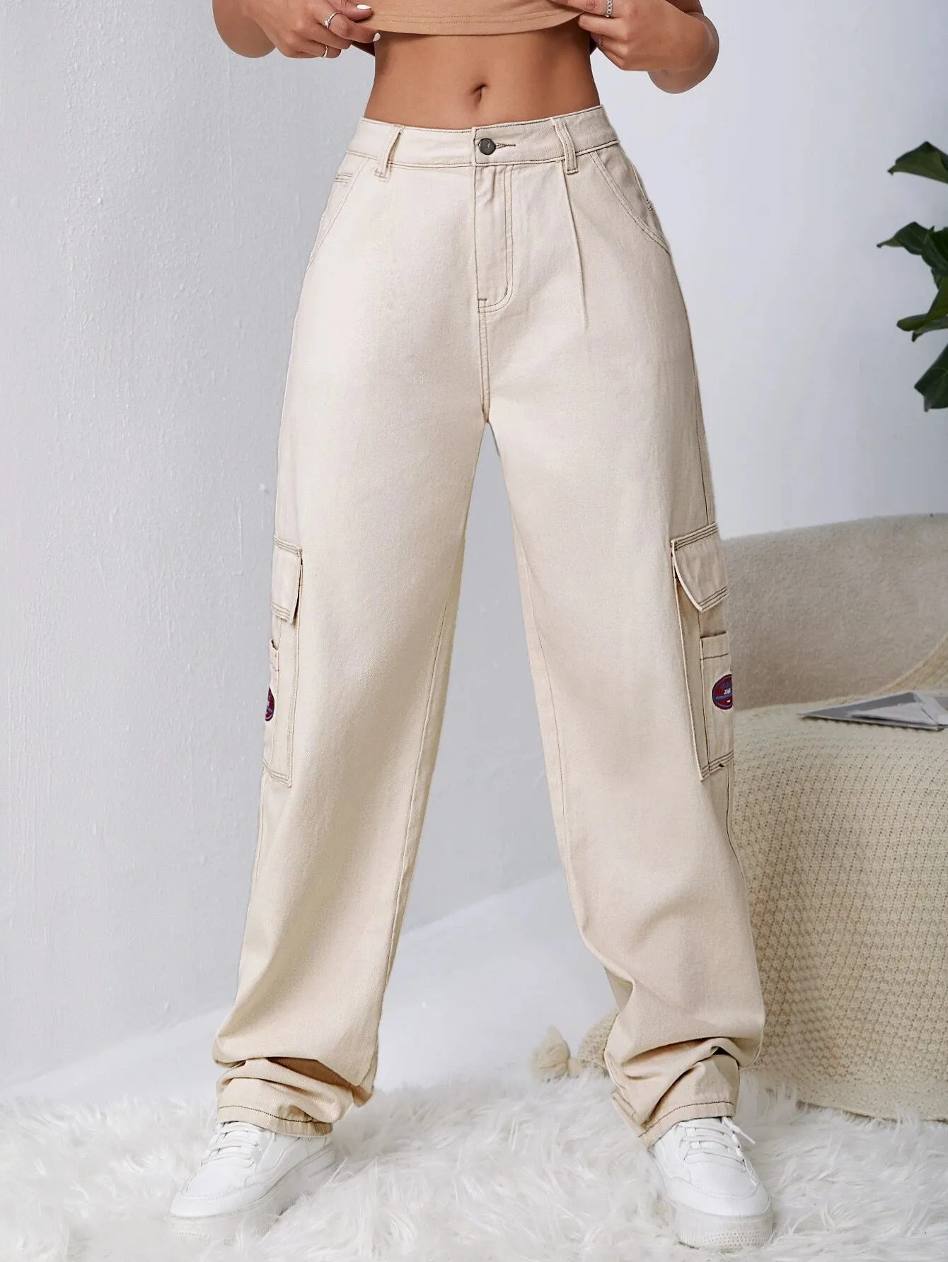 Patched Detail Flap Pocket Wide Leg Jeans