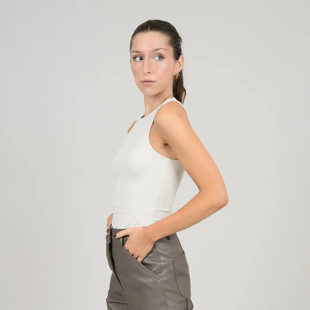 SECOND SKIN BY RD STYLE WOMEN'S ROXANNA SLEEVELESS CREWNECK BODYSUIT -  CHAMPAGNE